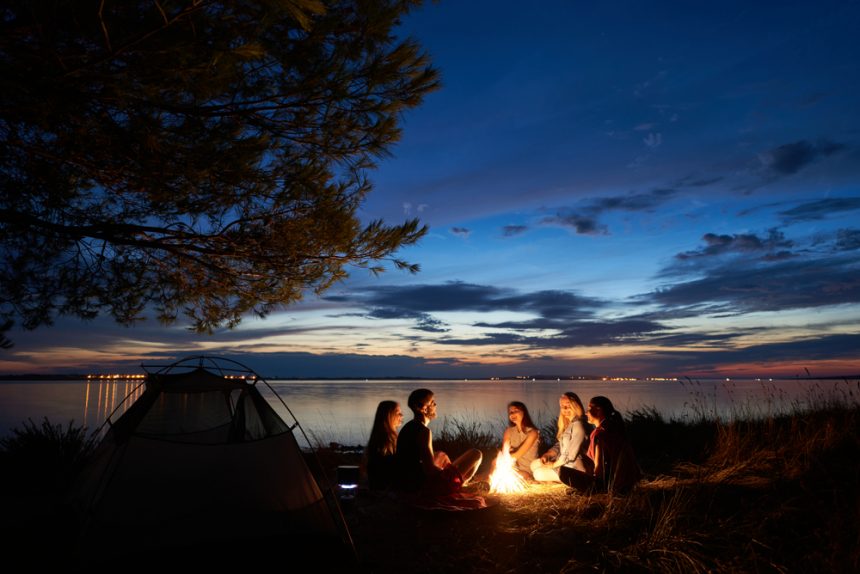 キャンプの夜を楽しく 絶対に盛り上がる遊び道具5選 決定版 Try To Camp キャンプの夜を楽しく 絶対に盛り上がる遊び道具5選 決定版 Try To Camp